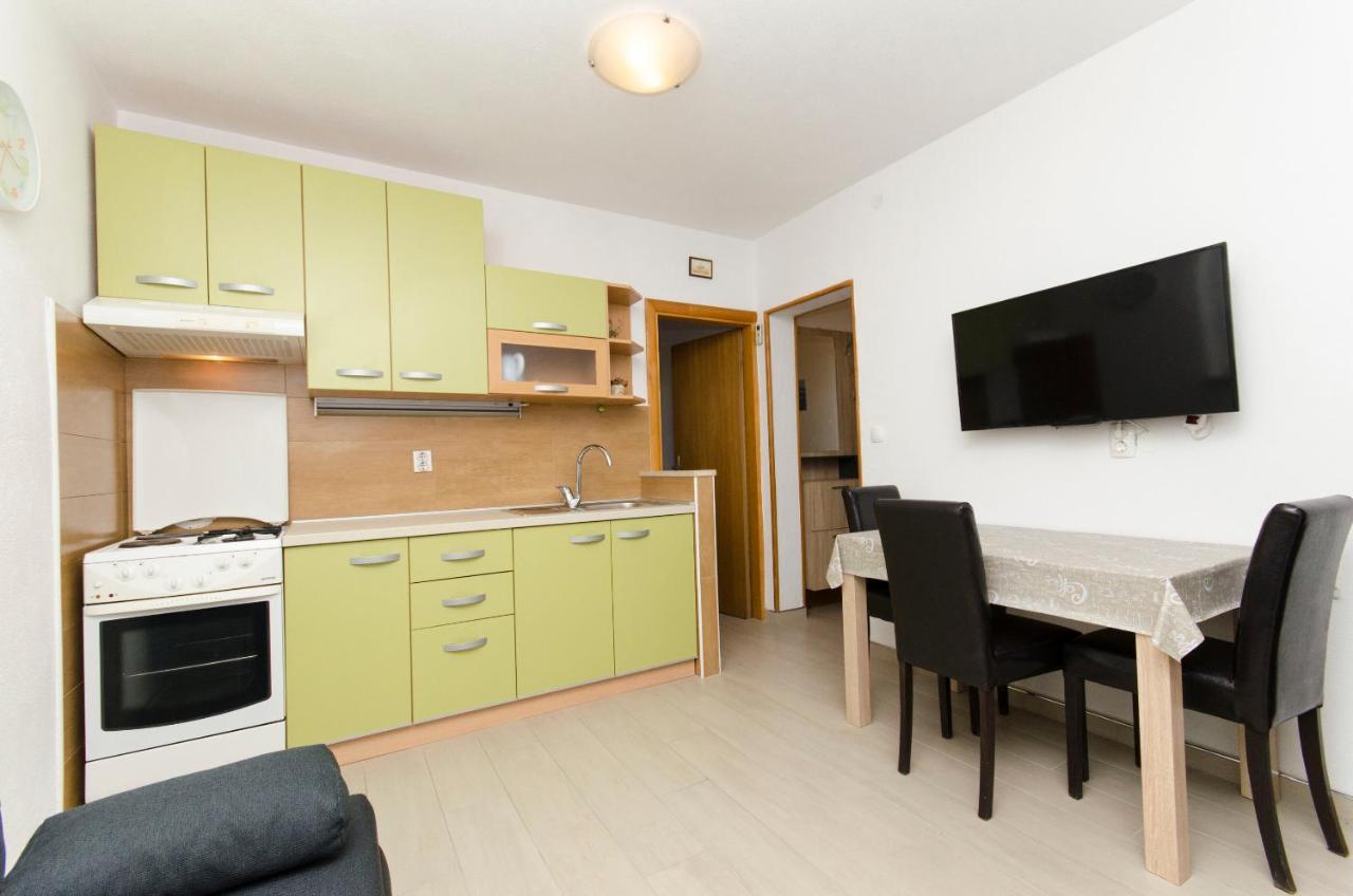 Apartments Banic Postira Exterior photo